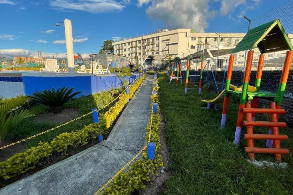 Apartamento Cerca Parque Del Cafe Con Piscina Montenegro Exteriör bild