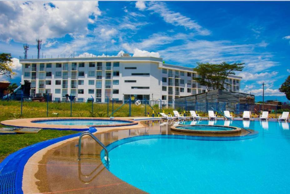Apartamento Cerca Parque Del Cafe Con Piscina Montenegro Exteriör bild