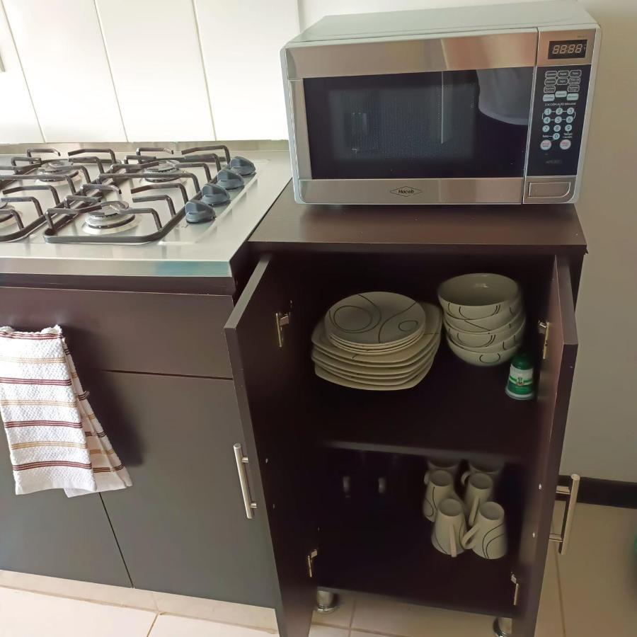 Apartamento Cerca Parque Del Cafe Con Piscina Montenegro Exteriör bild