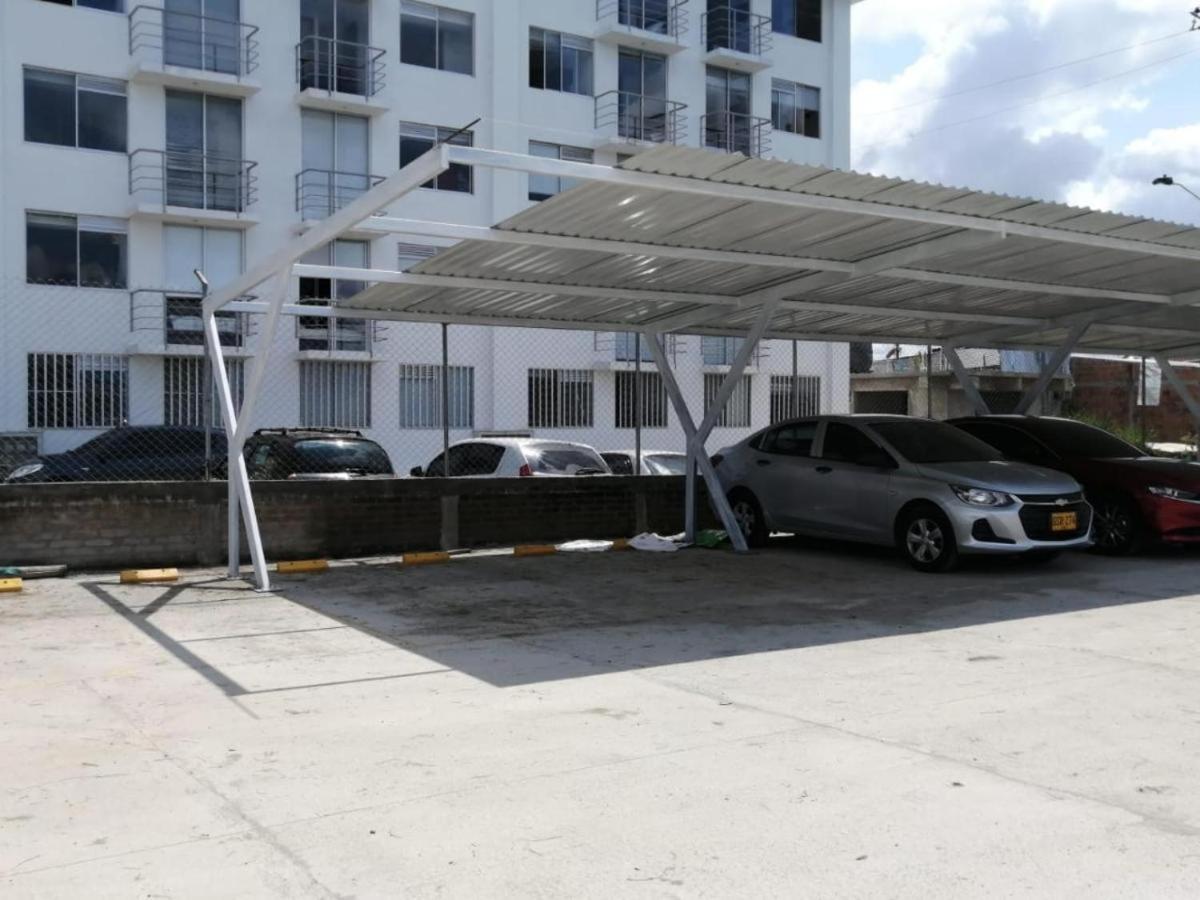 Apartamento Cerca Parque Del Cafe Con Piscina Montenegro Exteriör bild