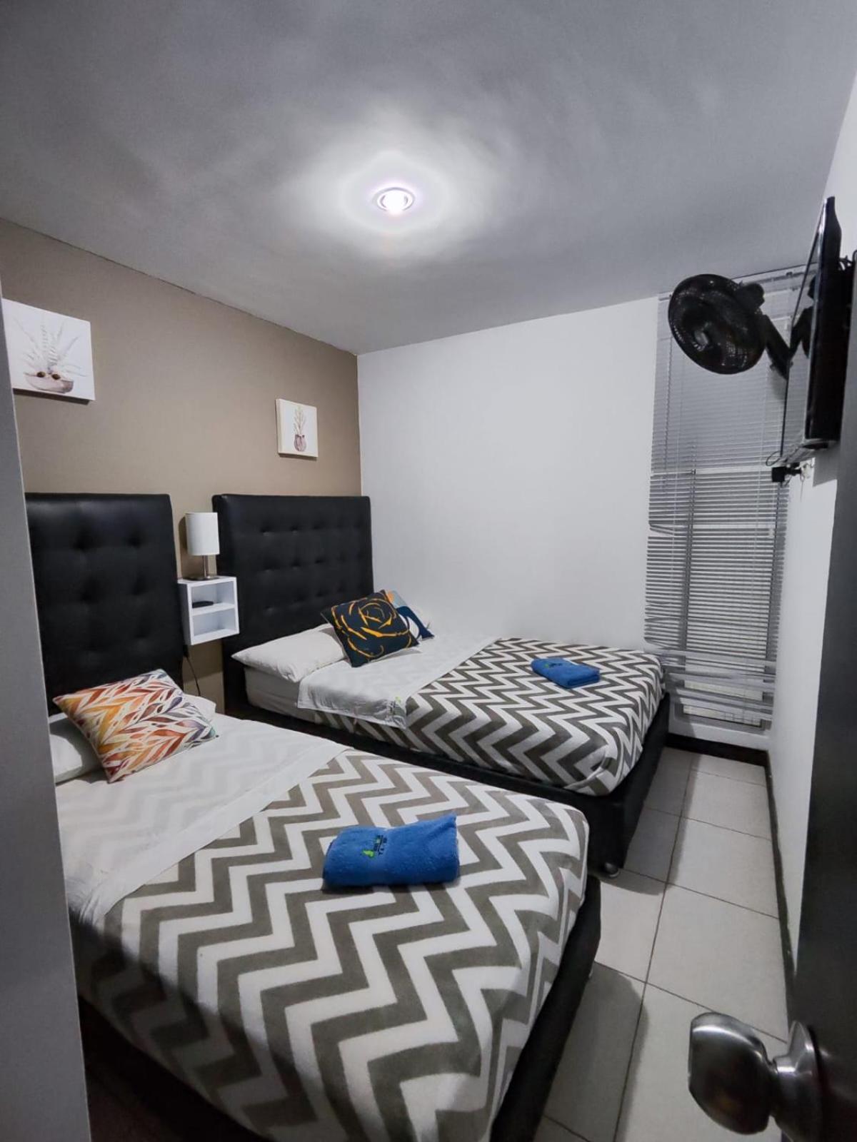Apartamento Cerca Parque Del Cafe Con Piscina Montenegro Exteriör bild